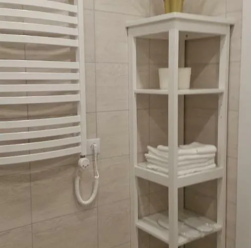 Elegant Close To The Old Town Apartment *