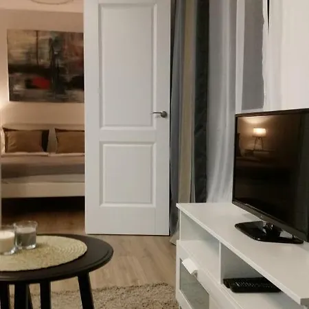 Elegant Close To The Old Town Апартаменти